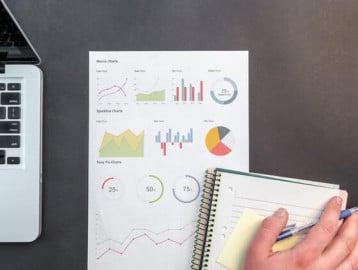 MBA-in-Marketing-vs-MBA-in-Entrepreneurship-comparison-358x270
